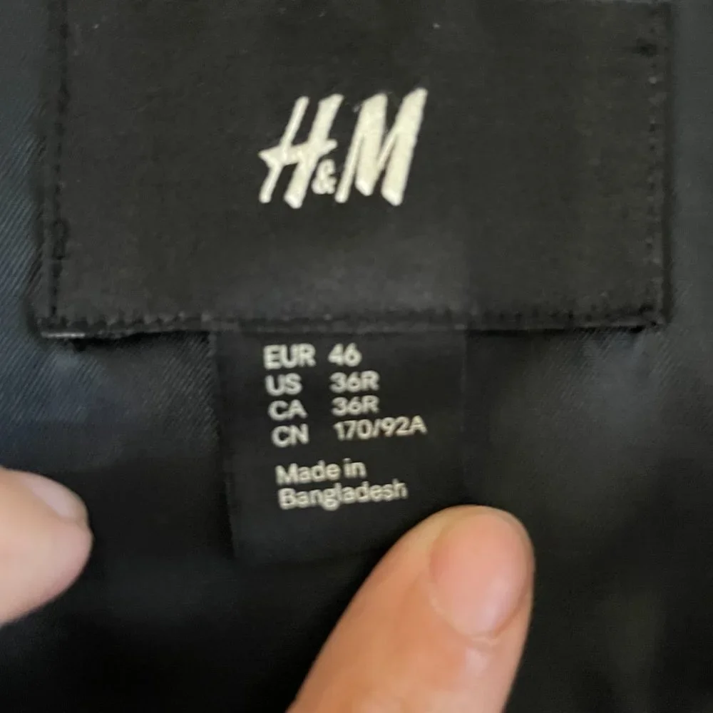 H&M Men's Navy Stripped Jacket - Size 36R - Picture 4 of 7